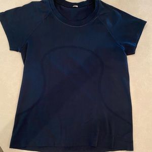 Lululemon swift top